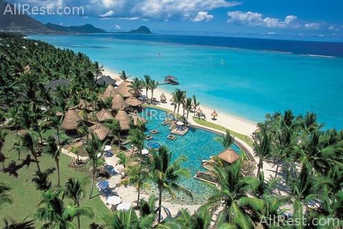 La Pirogue Hotel 
